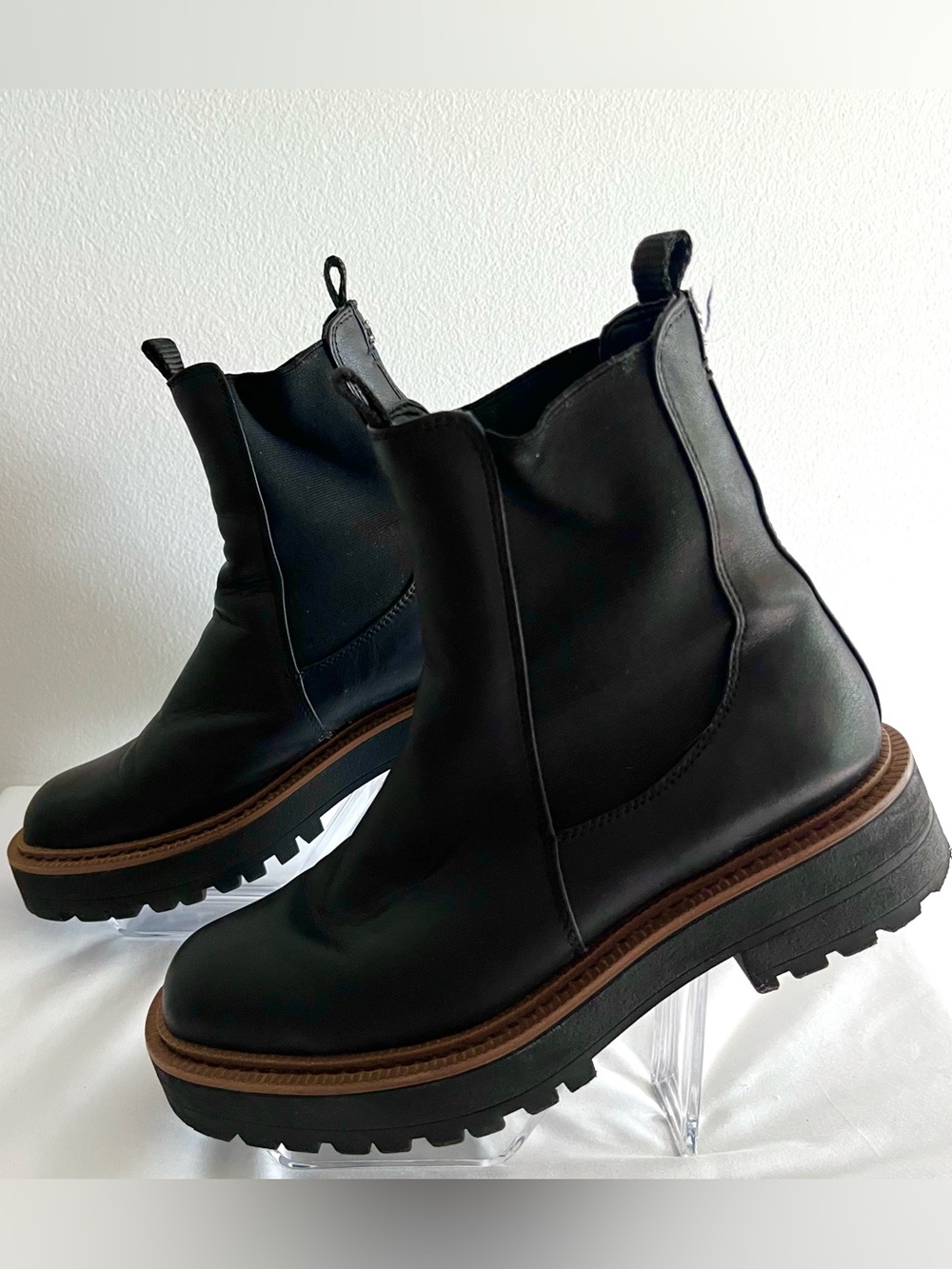 Sam Edelman Women’s Classic  Black Leather Chelsea Lug Boots Size 7 Grunge BTS